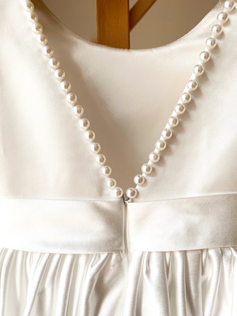 Robe de demoiselle d'honneur en satin, robe de demoiselle d'honneur en dentelle blanche en satin de soie, robe de demoiselle d'honneur bébé en dentelle de satin, robe de demoiselle d'honneur rustique, robe de communion image 9