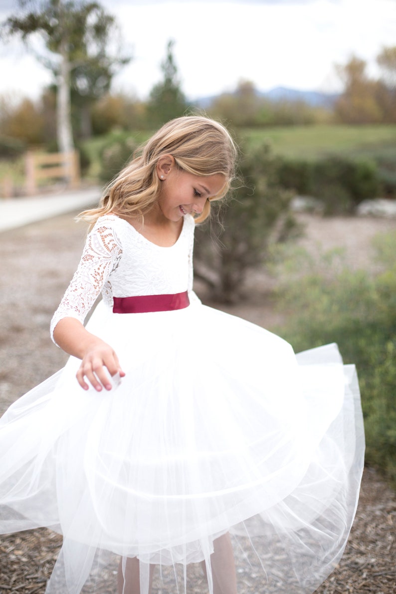 Robe de communion, Robe de fille de fleur Robe en dentelle de fille, Robe en dentelle ivoire blanche, Robe de fille de fleur rustique Boho Country, Robe en tulle à manches longues image 7