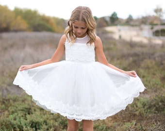 Abito da ragazza di fiori, abito da ragazza di fiori Boho Boho, abito da ragazza in tulle di pizzo bianco, abito da ragazza di fiori di pizzo, abito da damigella junior, abito Ivy