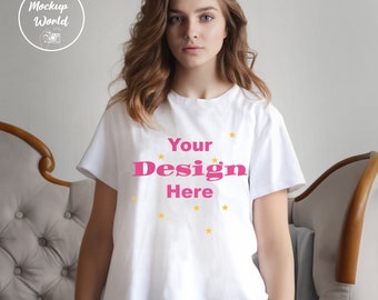 Gilden 5000 MOCKUP GIRL T-Shirt