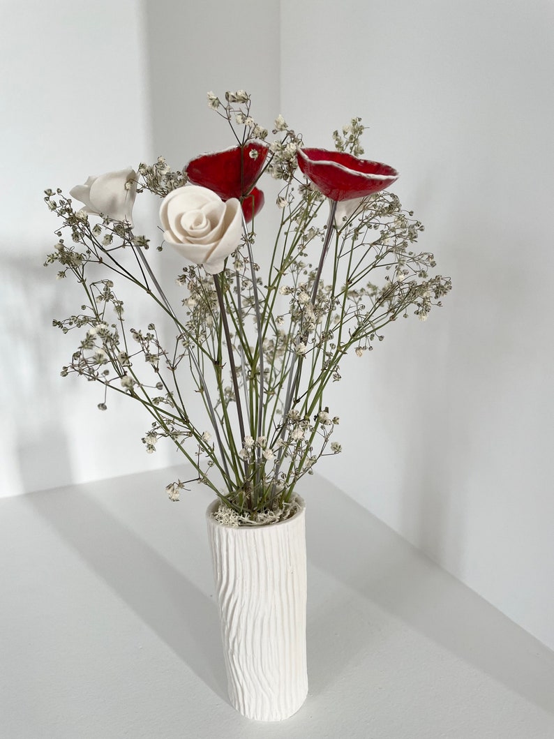 Bouquet et vase trois coquelicots et trois fleurs blanches en céramique fait main image 9