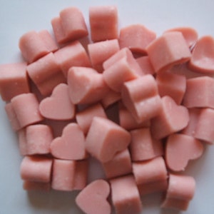 Handmade Sandalwood Mini heart shaped soy wax melts x 50