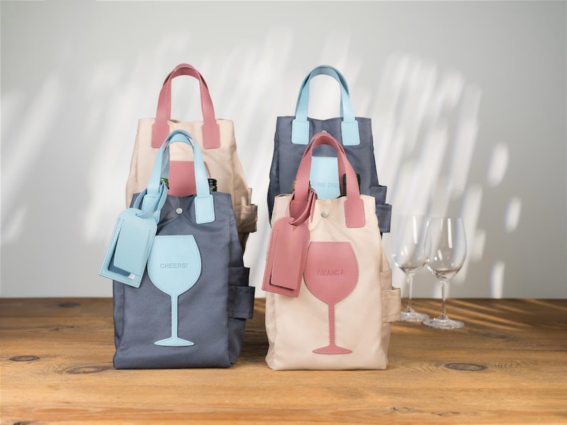 Personalized wine bag 
Groomsman Gift