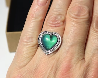 New Elegant Heart Mood Ring Multi Colored Change Vintage Free Gift Box New Elegant Heart Mood Ring Multi Colored Change Vintage Free Gift Box