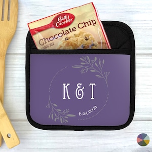 Custom Monogram Pot Holder, Personalized Wedding Gift