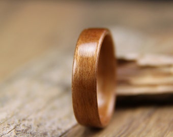 Classic Cherry Bentwood Ring - Handcrafted Wooden Ring