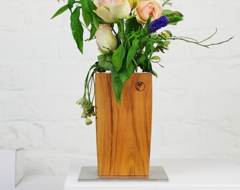 XL-Holzvase aus Kirschholz mit Glas und Edelstahl, Kirschbaumholzvase, Holzdeko, dicke massive Vase, stabiles Blumengefäß für drinnen