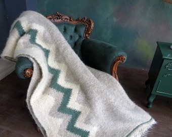 Handmade Wool Blanket Throw: Scandinavian Geometric Coverlet (220x190cm)