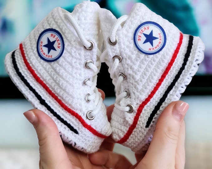 Crochet knit baby booties, newborn, baby socks, 0-3, 3-6, 6-9, 9-12 months, gifts, christening, birthday, sneakers, boys, girl, custom gift