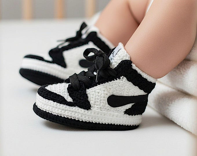 Crochet Baby Booties Black White, Jordan Style Newborn Sneakers, Handmade Infant Shoes, Baby Shower Gift, Gender Neutral Baby Outfit