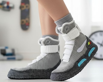 Gehäkelte Marty McFly Air Mag Hausschuhe, Zurück in die Zukunft, Strick-Sneaker, Unisex Pantoffeln, Retro Sci-Fi Geschenk