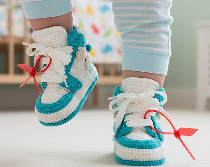 Personalized Baby Sneakers, Custom Newborn Booties, New Baby Gift, First Time Moms, Baby Shower Present, Birth Announcement, Boy/Girl Gifts