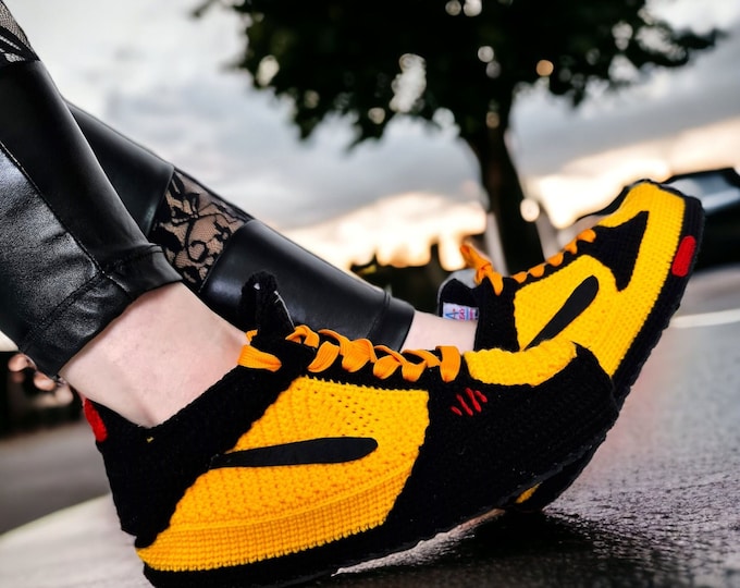 Basketball Custom Kobe Sneakers, Low-Top Sports Shoes Plush, Perfect Gift for Men Women, Urban Style 24 Outfit, Knit Personalized Socks