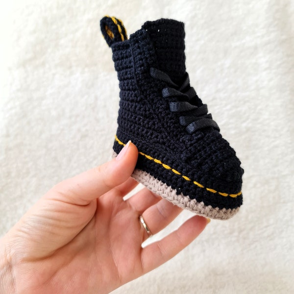 Crochet Classic British Boot Style Baby Booties - Baby Punk Boots - Custom Baby Shoes - Gender Neutral Baby Gifts - Retro Newborn Booties