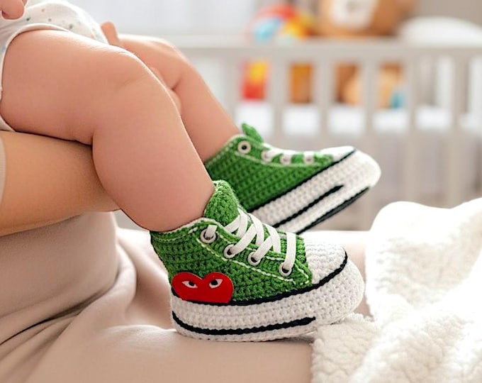 Custom Cotton Baby Shoes, Green Crochet Baby Sneakers, Gender Reveal, Baby Shower Gift, First Step Booties, 0-3, 3-6, 6-9, 9-12 Months Gifts