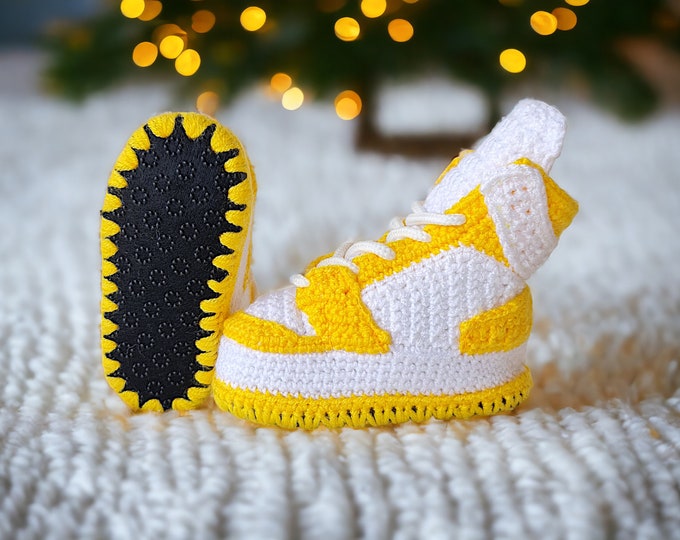 Crochet Baby Jordan Style Yellow Booties - Newborn Custom Knit Shoes - Baby Basketball High Top Soft Sneakers - Gender Neutral Newborn Gifts