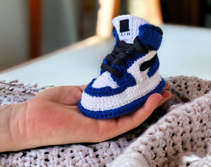 Baby Coming Home Outfit Gender Neutral - Crochet Baby Booties - Knit Baby Sneakers - Newborn Custom Kicks Shoes - Cozy Soft Baby Slippers