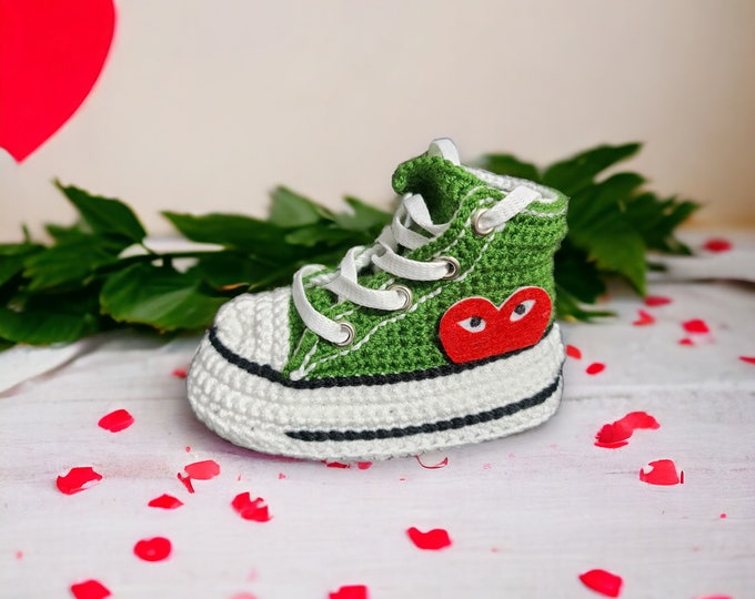 Custom Cotton Baby Shoes, Green Crochet Baby Sneakers, Gender Reveal, Baby Shower Gift, First Step Booties, 0-3, 3-6, 6-9, 9-12 Months Gifts