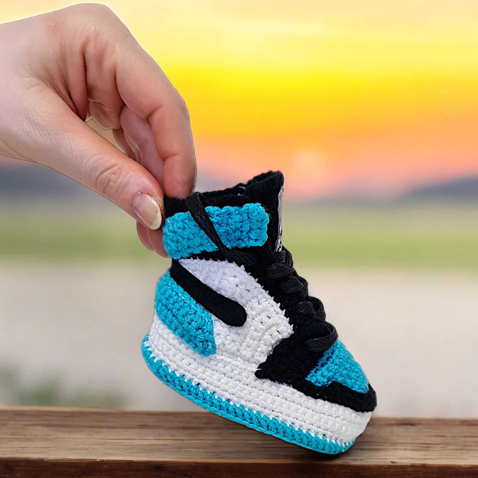 Baby boy jordan booties deals