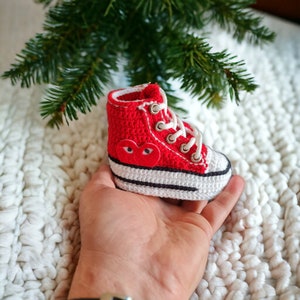 Personalized Baby Crochet Sneakers, Custom Newborn Knit Booties, Welcome Home Baby Gift, First Photo Shoot Shoes, Hospital Going Home Outfit