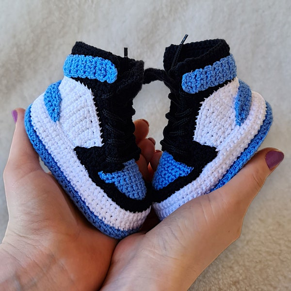 Baby Jordans Style Shoes, Personalized Baby Custom Crochet Sneakers, New Mom Gift, Gender Reveal Gifts, Newborn Basketball Gift, Babies Sock