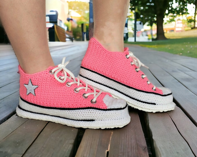 Custom Pink Crochet Sneakers, Unisex Low Top Shoes, Plush Booties, Knitted Slippers, Perfect Birthdays, Christmas Gifts, Sneakers Art Lovers