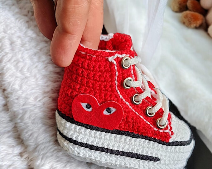 Personalized Baby Crochet Sneakers, Custom Newborn Knit Booties, Welcome Home Baby Gift, First Photo Shoot Shoes, Hospital Going Home Outfit