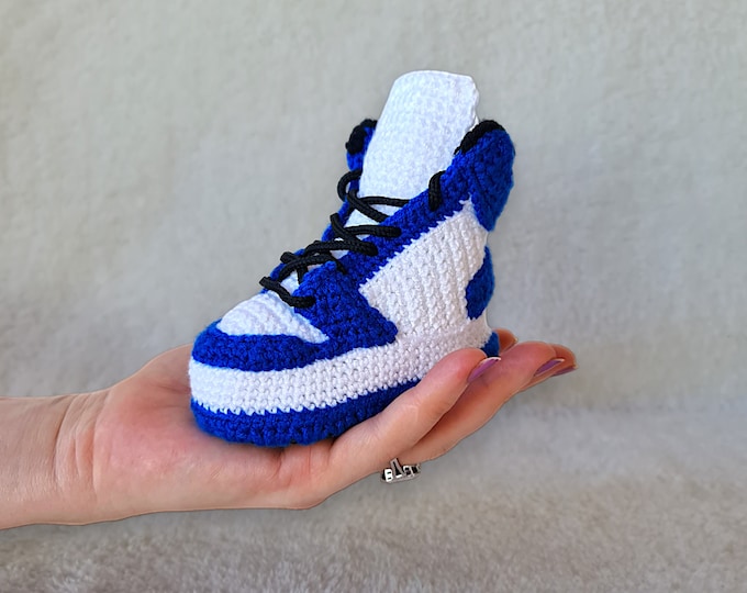 Personalized Crochet Baby Jordans Style Sneakers, Lace-Up newborn Booties, Newborn Customizable Gifts, Baby Photo Props, Baby Shower Favors