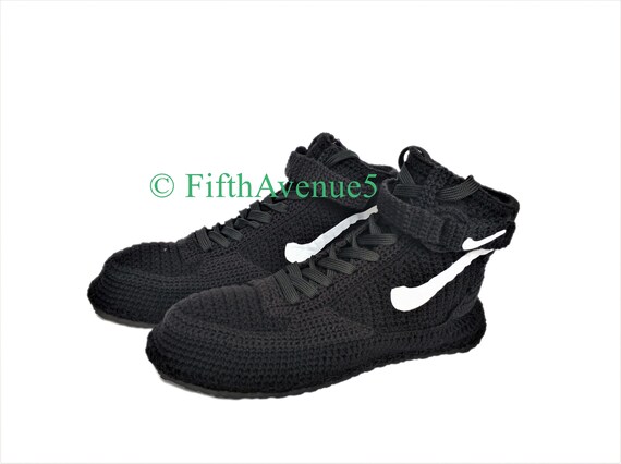 Nike Air Force 1 Mid '07 Mens Size 9 Black Sneakers Basketball Shoes NewDisplay Nike Air Force 1 Mid '07 Mens Size 9 Black Sneakers Basketball Shoes NewDisplay