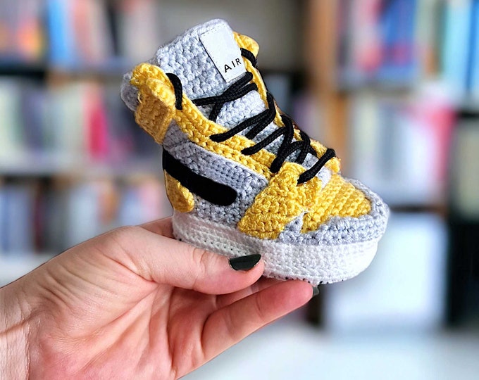 Crochet Sports Baby Shoes - Custom Sneaker Photoshoots Booties, Newborn Knit Cotton Socks, Personalized Babies Basketball Eco-friendly Gifts
