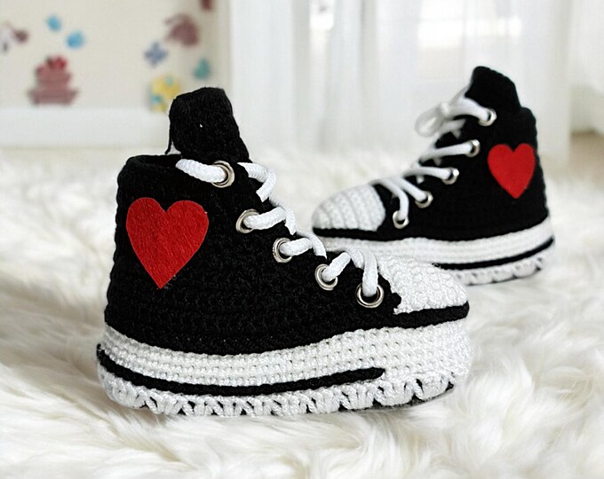 Custom Crochet Baby Sneaker Kicks, Organic Baby Converse Boots, Personalized Knitted Booties, Newborn Wear, 0-3, 3-6, 6-9, 9-12 Months Gifts