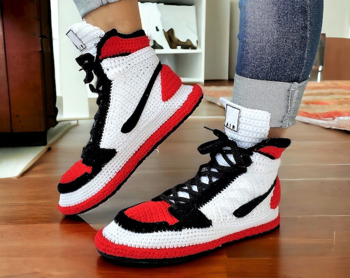 Handmade Custom Knitted AJ1 Basketball Slippers - Jordan-Style High Top Plush Sneakers - Chicago Basketball Knitted Sneakers