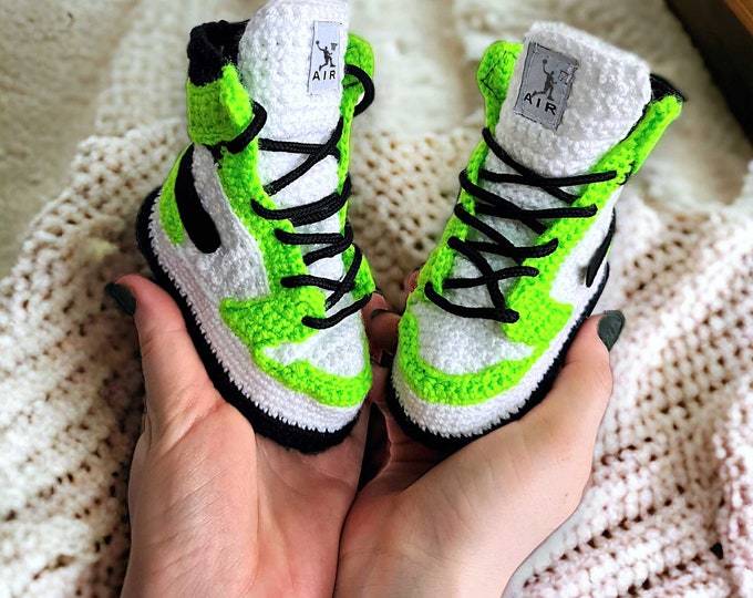 Crochet Sneaker Booties for Babies, Organic Cotton Baby Shoes, Newborn Photo Prop, Custom Knit Basketball Baby Sneakers, Baby Shower Gift