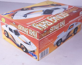 Vintage MPC 1967 Corvette Stingray 1:25 Scale Model Kit, Mostly