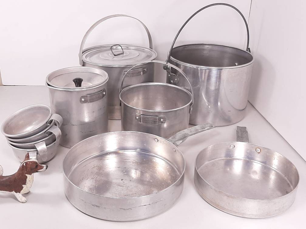 Wear-Ever 9 pc Lot Aluminum Pots Lids Cookware Set Wooden Handle Vintage