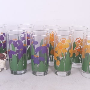 Set of 8 Vintage 1983 CHD Nina Daffodils and Iris Water Glasses, 16oz, Excellent Condition, 6.25" Tall, 3" Diam. Flower Motif Water Glasses