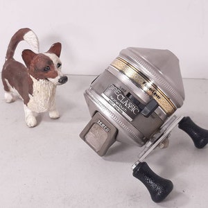 Vintage Zebco One Classic Feathertouch Spincasting Reel With Dual Drag,  Works Well, Very Good Used Condition, Mild Wear & Grunge, Zebco USA 