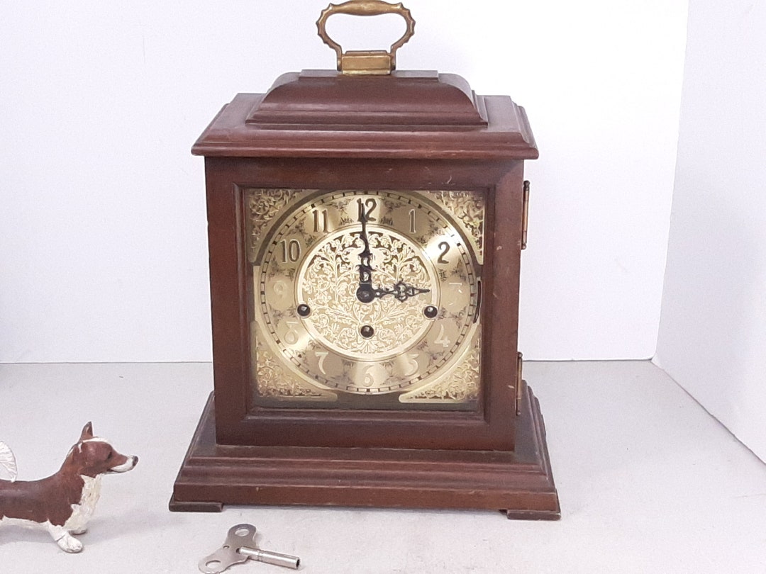 Vintage Sligh Wind up Mantel Clock With Key for Parts/repair, Model