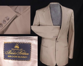 Vintage Brooks Brothers Brooksease 40L Sport Coat, Beige Lightweight Wool, Very Good Condition, Two Button Front, 40L Brooks Brothers Jacket