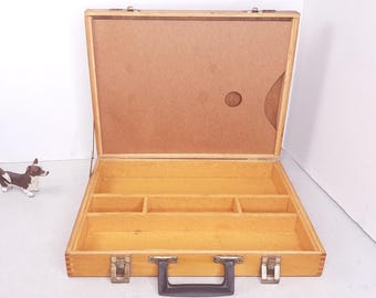 Vintage Wooden Briefcase Style Arts & Crafts Storage with Paint Pallet, 16.5" x 13" x 3", Felt Lined Interior, Mild Wear, Chips on Interior