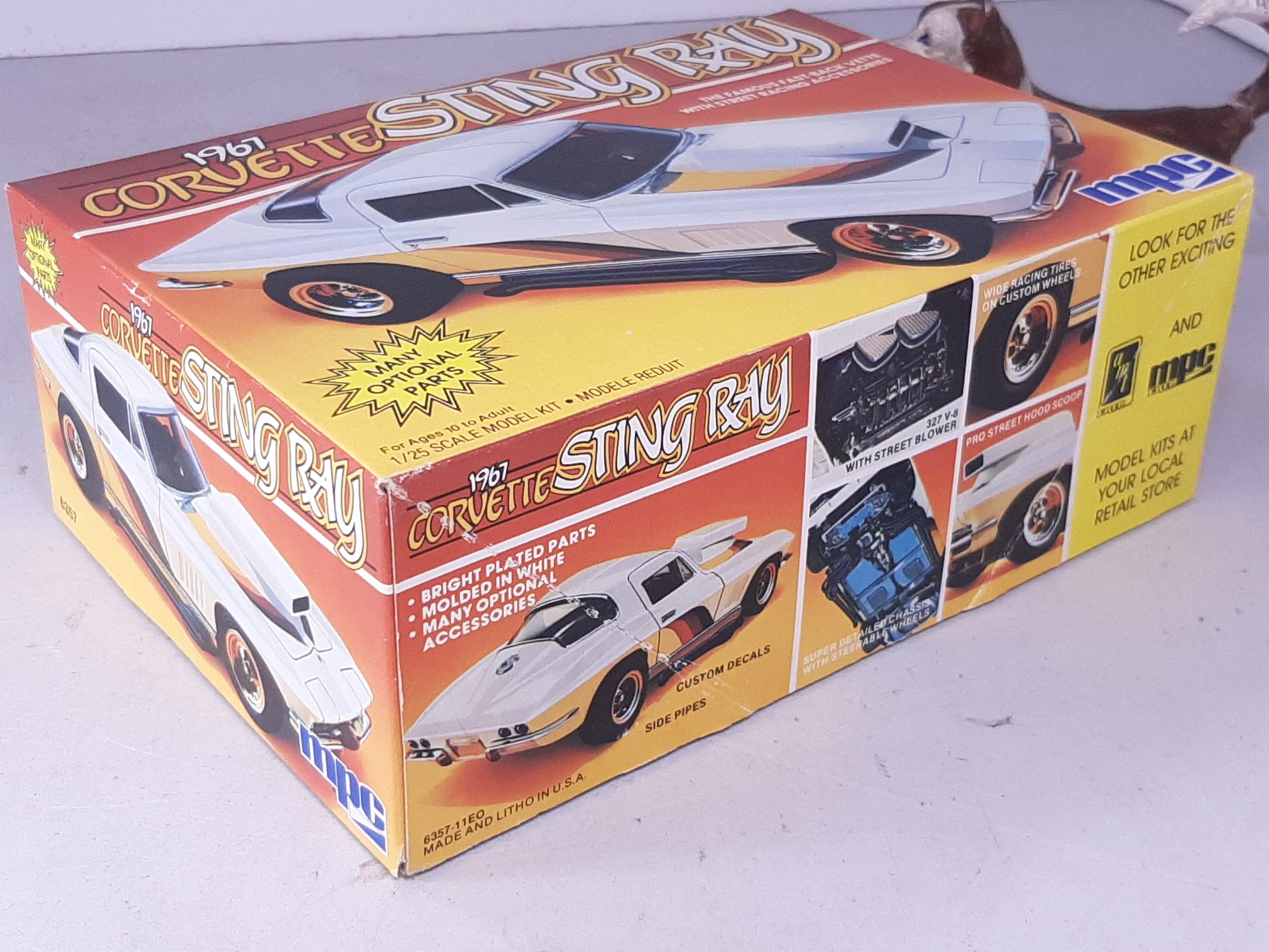 Vintage MPC 1967 Corvette Stingray 1:25 Scale Model Kit, Mostly