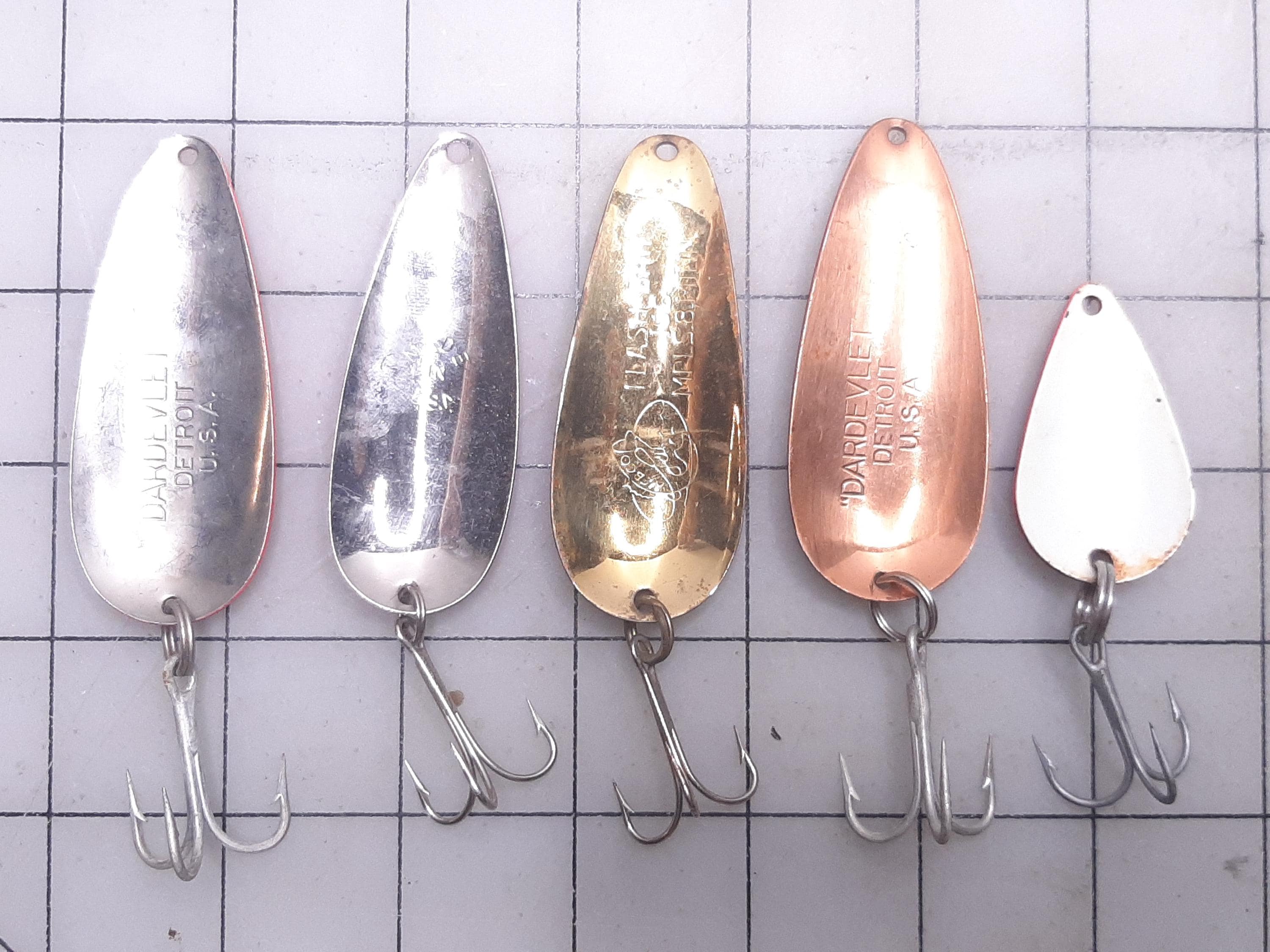 antique fishing lures spoons VINTAGE Johnson's Silver Minnow Spoon Lure The Eye Lot of 18 Vintage Spoon