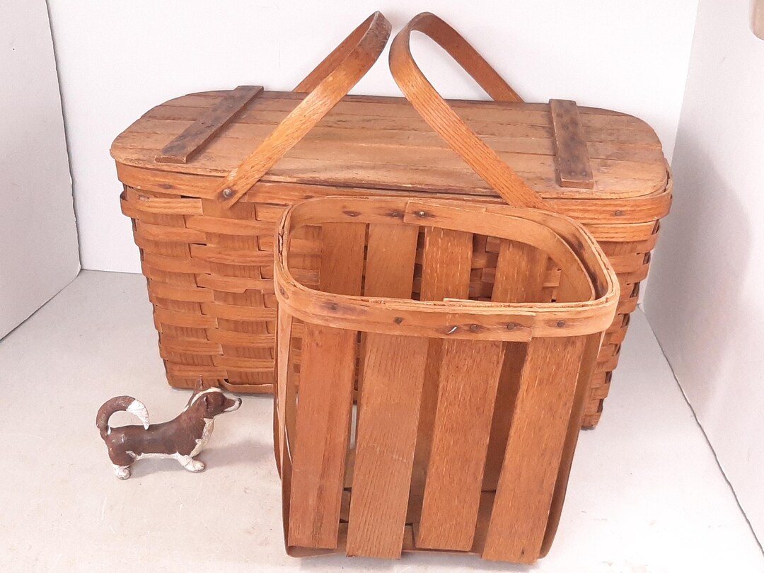 vintage-woven-wood-picnic-basket-with-wooden-handles-and-interior