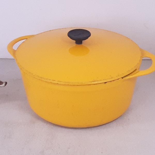 Vintage Le Cousances 4Qt Golden Yellow Enameled Cast Iron Dutch Oven, Le Cousances 24 Dutch Oven, Stained and Worn Interior