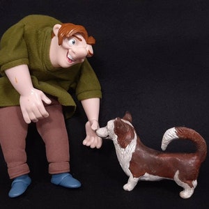 Vintage Hunchback of Notre Dame Hand Puppet, Very Good Condition, No Damage, Light Stains, Vintage Burger King Quasimodo Hand Puppet