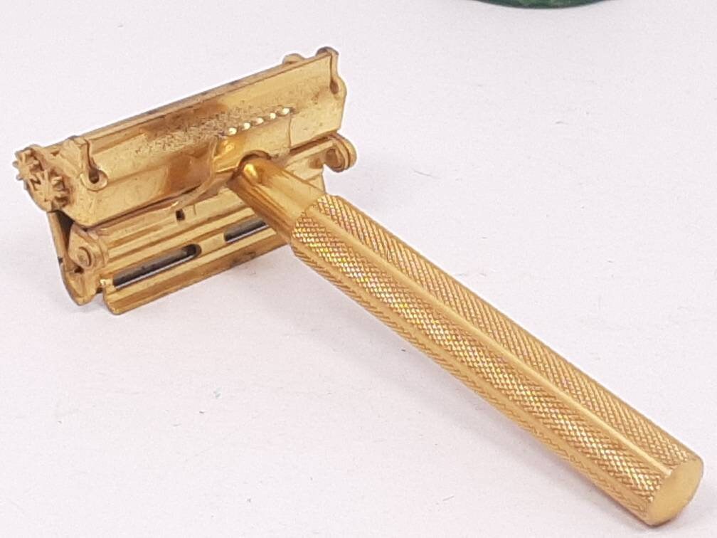 Vintage Vault Razor Vintage Valet Razor and Shaving Brush, Gold Tone Single Edge Razor ...