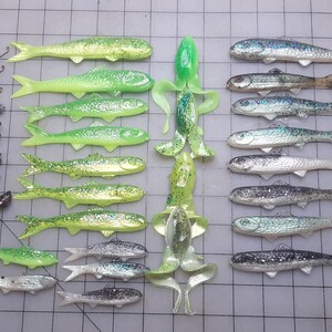 34pc Lot of Vintage Banjo Minnow Soft Plastic Minnows and Frogs, With Some  Jigheads and Hooks, (20) 3"; 4", 5" Minnows, (4) Solid Body Frogs - Etsy