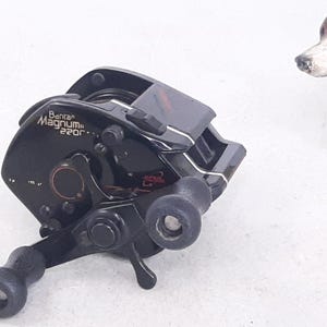 Vintage Shimano Bantam Magnumlite 2200SG Baitcasting Reel, Good
