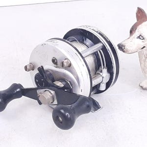 abu garcia 7000i ambassadeur combo Amazon.com : Abu Garcia Ambassadeur 7000 Baitcast Combo 4.1:1 Gear Ratio,  20 lb Max Drag, 7' 1pc Rod, 1-4 oz Lure Rate, Medium/Heavy, RH Red : Sports  & Outdoors