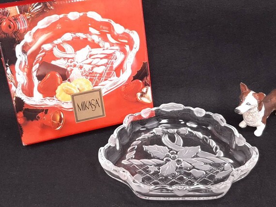 Vintage Crystal Serving Dish Mikasa Poinsettia Basket Sweet Dish